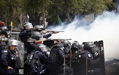 Thaïlande: l’utilisation de la force interdite contre les manifestants pacifiques. Thaïlande: l’utilisation de la force interdite contre les manifestants pacifiques