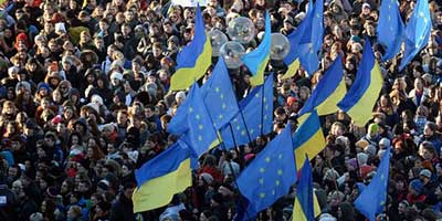 Ukraine: la formation du gouvernement reportée, Ashton et Burns à Kiev pour soutenir l’opposition.
