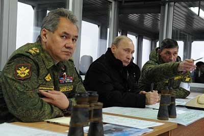 Le président russe rappelle les unités dans leurs bases. Ukraine: Washington suspend sa coopération militaire avec Moscou