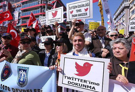 La justice invalide le blocage de Twitter en Turquie La justice invalide le blocage de Twitter en Turquie