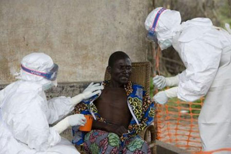 L’épidémie de la fièvre Ebola alarme l’OMS