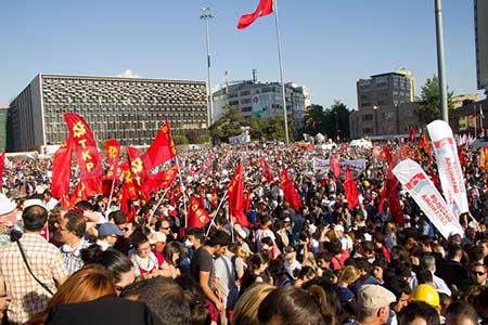 Turquie: Istanbul sur le pied de guerre pour le premier anniversaire de la révolte de Gezi.