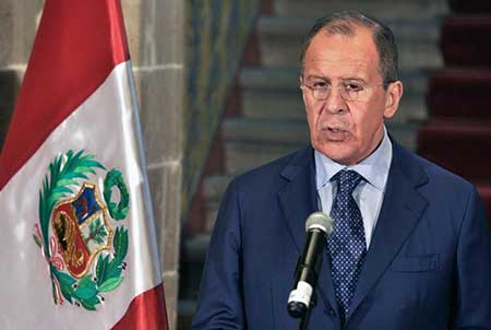 Ukraine: la tension toujours vive, un attaché militaire russe expulsé. Ukraine: la tension toujours vive, un attaché militaire russe expulsé
