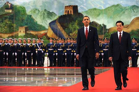 Dans sa tournée asiatique, Obama jette de l’huile sur les tensions régionales.