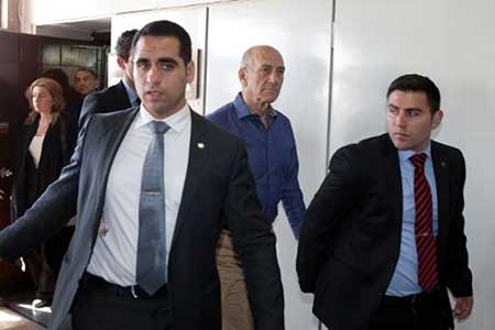 «Israël»: l’ex-Premier ministre Olmert condamné à 6 ans de prison pour corruption.
