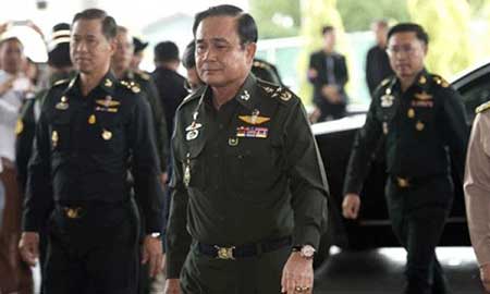 Thaïlande: la junte militaire convoque le gouvernement déchu. Thaïlande: la junte militaire convoque le gouvernement déchu