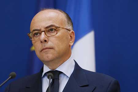 France: démantèlement d’une filière extrémiste, Cazeneuve veut «agir» contre la radicalisation

