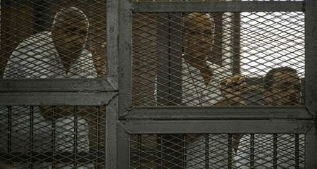 Égypte: 7 ans de prison pour trois journalistes d’Al-Jazeera
