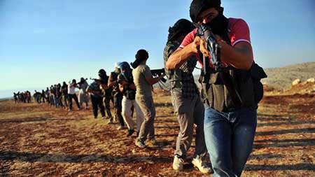 Syrie: Al-Qaïda entraîne des Français «dans le but de mener des attentats en Europe». Syrie: Al-Qaïda entraîne des Français «dans le but de mener des attentats en Europe»