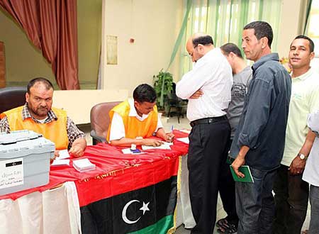 Libye: faible participation à un scrutin crucial émaillé d’incidents
