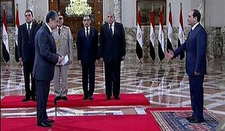 Égypte: le nouveau gouvernement prête serment
