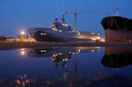 Mistral: des marins russes en formation à Saint-Nazaire
