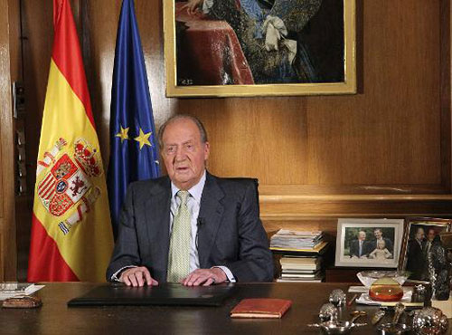 Le roi Juan Carlos abdique, l’Espagne se prépare à la relève