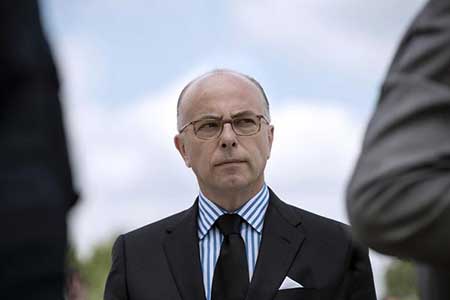Plan «anti-jihad» en France: «Il faut interdire les départs», affirme Cazeneuve
