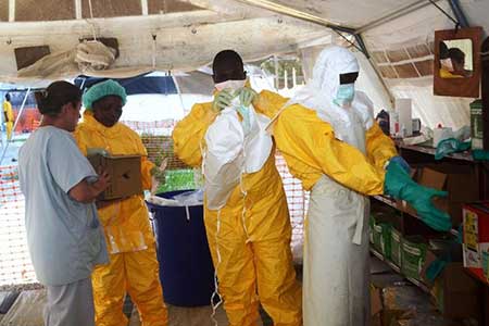 Ebola: sommet de crise des pays d’Afrique de l’Ouest à Accra

