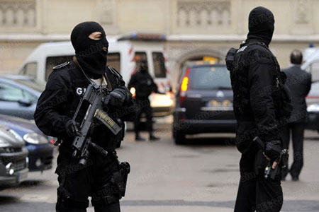 Un jeune de 17 ans écroué pour meurtre en Syrie à son retour en France