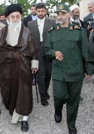 Iran: Ghassem Soleimani, le chef invisible de la Force Qods
