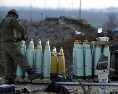 Les USA réapprovisionnent «Israël» en munitions.