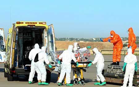 Ebola atteint le Sénégal, un quartier de Monrovia sort de l’isolement
