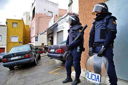 Espagne: arrestation de deux femmes dont une mineure soupçonnées de «jihad».