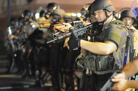USA/Meurtre d’un Noir: nouvelle nuit d'émeutes à Ferguson, Obama appelle au calme. USA/Meurtre d’un Noir: nouvelle nuit d’émeutes à Ferguson, Obama appelle au calme