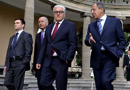 Ukraine: Porochenko revoit sa tactique, discussions infructueuses à Berlin.