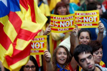 Le président catalan convoque un référendum sur l'indépendance, défiant Madrid Le président catalan convoque un référendum sur l’indépendance, défiant Madrid
