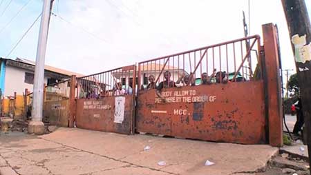Ebola: nouvelles mesures de quarantaine en Sierra Leone, réunion à l’ONU.