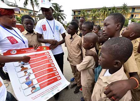Ebola: 20.000 cas début novembre si rien n’est fait pour renforcer les contrôles.