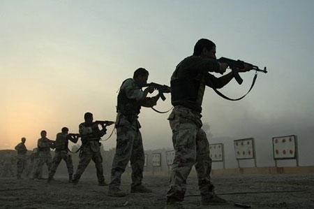 Des anciens membres de l’armée britannique entraînent les miliciens de l’Etat Islamique