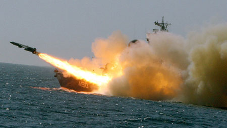 La Marine russe réalise des exercices en Arctique