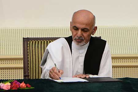 Afghanistan: Ghani déclaré président, accord avec Abdullah pour sortir de la crise. Afghanistan: Ghani déclaré président, accord avec Abdullah pour sortir de la crise
