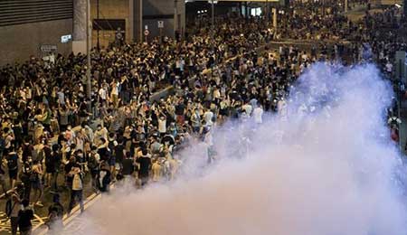 Hong Kong: des dizaines de milliers de manifestants pro-démocratie dans la rue.