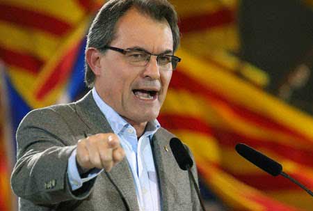 Espagne: le Tribunal constitutionnel suspend le référendum catalan. Espagne: le Tribunal constitutionnel suspend le référendum catalan