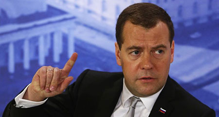 Moscou répliquera à toute nouvelle sanction, avertit Medvedev