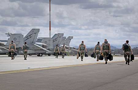 Frappes en Irak: l’Australie se joint à la coalition.