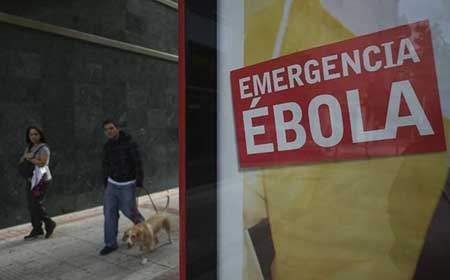 Ebola: plus de 4.000 morts, la peur s’étend dans le monde.