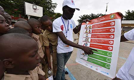Ebola: l’Espagne mobilisée contre le virus, l’Europe inquiète.