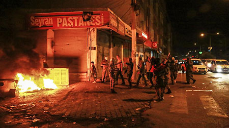 Le couvre-feu décrété dans plusieurs régions Kobané: 14 morts lors des manifestations prokurdes en Turquie
