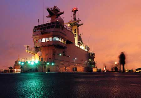 Mistral pour la Russie: Paris doit livrer les navires «ou rendre l’argent», selon Moscou
