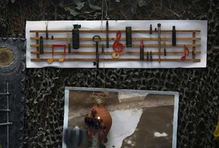 Les Gazaouis transforment des engins de mort en objets d’art
