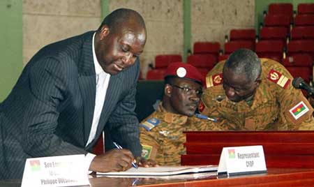 Burkina: le diplomate Michel Kafando nouveau président intérimaire.