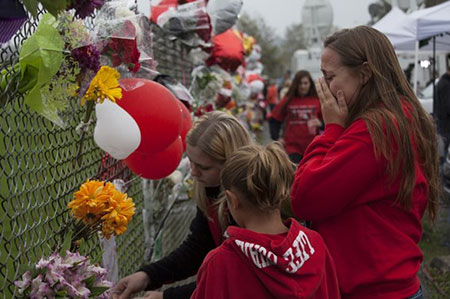 Fusillade dans un lycée près de Seattle : le bilan s'alourdit à 4 morts Fusillade dans un lycée près de Seattle: le bilan s’alourdit à 4 morts