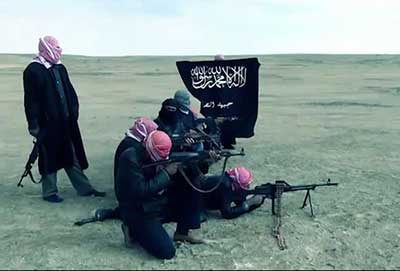Le Canard enchaîné accuse «Israël» de livrer des armes à al-Nosra. Le Canard enchaîné accuse «Israël» de livrer des armes à al-Nosra