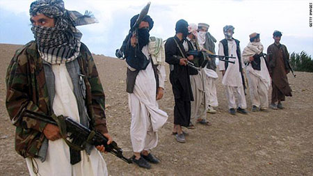Pakistan: 30 morts dans un raid aérien contre un important commandant taliban