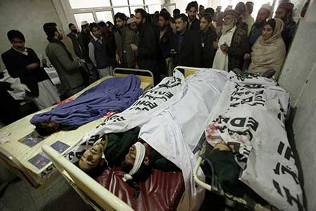 Pakistan: le carnage taliban dans une école a fait 141 tués dont 132 enfants. Pakistan: le carnage taliban dans une école a fait 141 tués dont 132 enfants