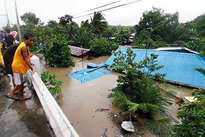 Tempête tropicale et inondations: 30 morts aux Philippines, 10 en Malaisie. Tempête tropicale et inondations: 30 morts aux Philippines, 10 en Malaisie