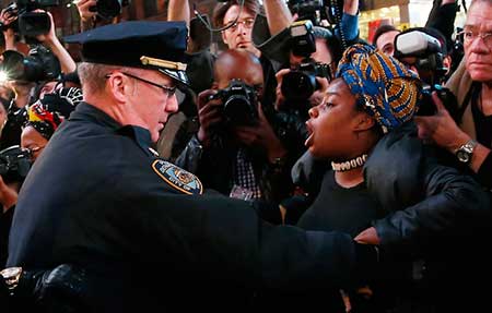 Violences policières aux Etats-Unis: des milliers de New-Yorkais manifestent.