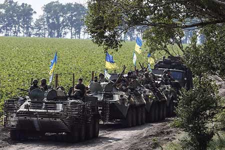 L’Ukraine s’enfonce dans la violence, le processus de paix toujours en suspens.