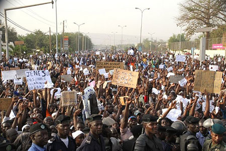 Le monde musulman en colère après la une de «Charlie Hebdo»